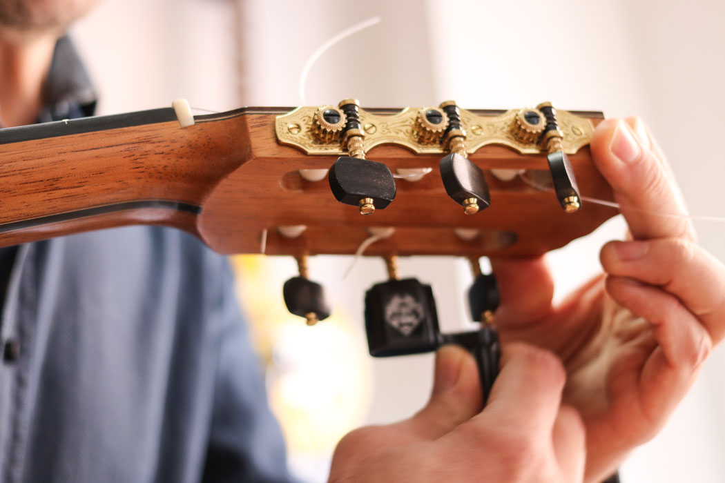 Desnudo recoger Tendero Guía para el Mantenimiento y Cuidado de tu Guitarra | Luthier Fuentes